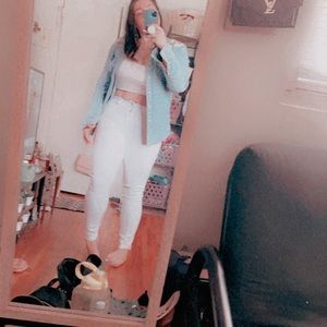 Meet your Posher, Victoria pace